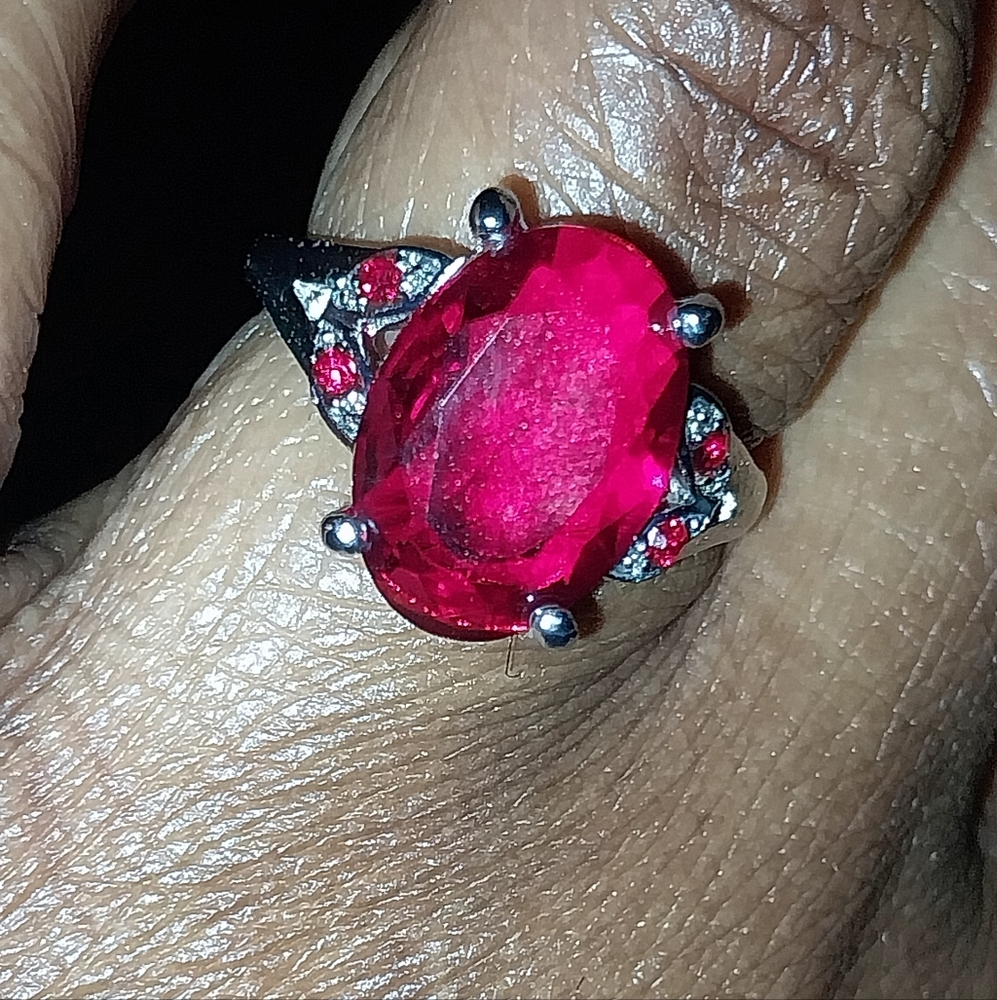 Elegant Silvery and Red Gemstone Ring Sz 8